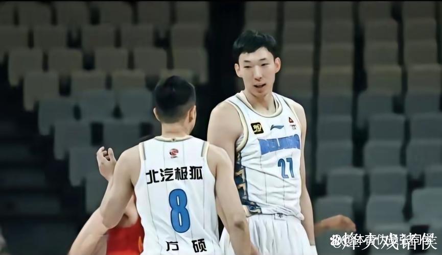 周琦对阵老东家狂赢35分，球迷感叹：全力以赴无保留